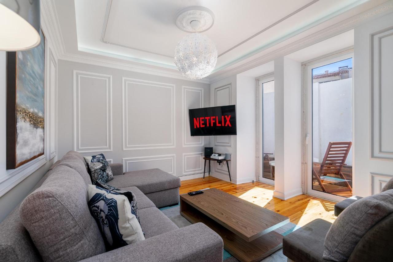 Whome | Great Location & Large Family Apartment W/Patio Lisbon Bagian luar foto